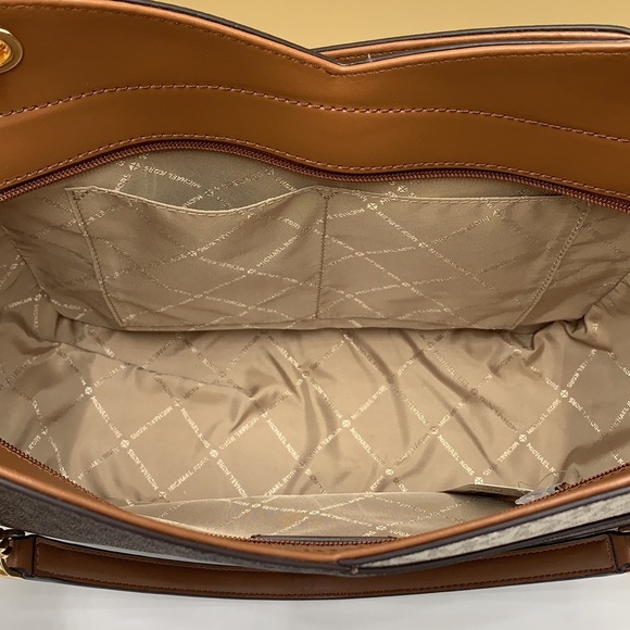 MICHAEL KORS LARGE X CHAIN SHOULDER TOTE BAG LUGGAGE / BROWN MULTI COLOR - Picture 14 of 16